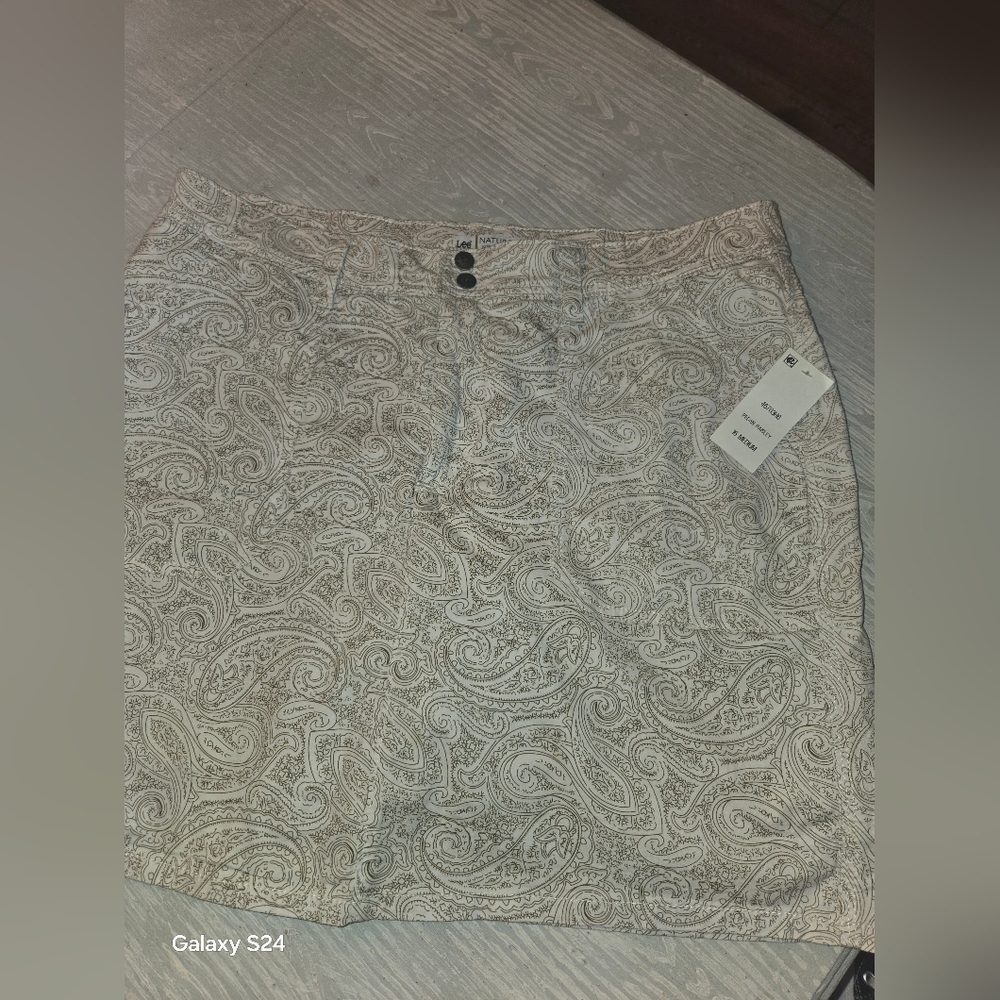 Womens Sz 16 Medium Lee Natural Fit Paisley Skort New NWT